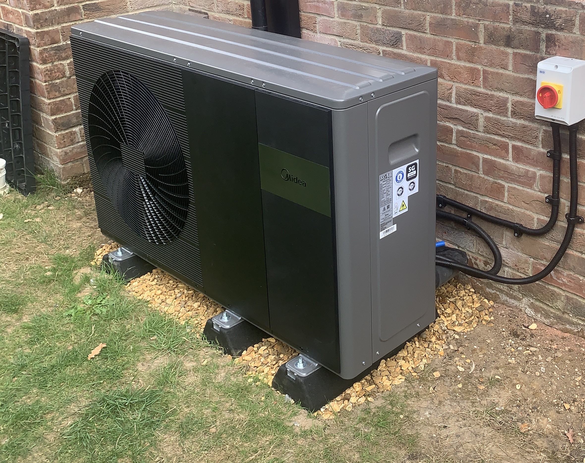 Air Source Heat Pump Costs: What Homeowners need to know